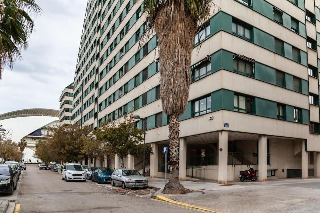 Valencia Las Artes Y Ciencias + Garaje + Netflix Екстериор снимка